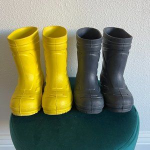 US9.5-10 Kotofey Rainboots (Yellow or Dark Blue Colors)
